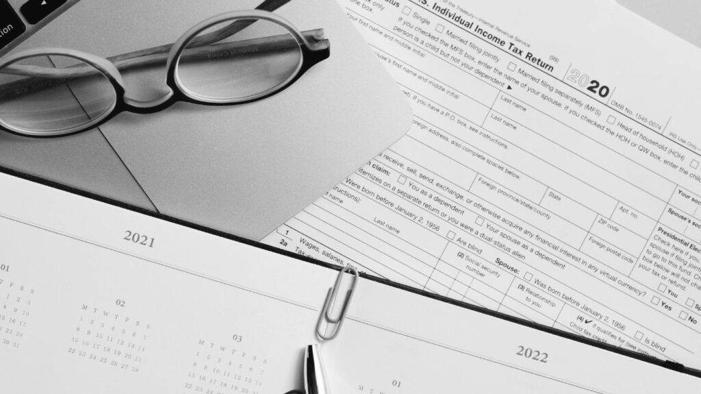 tax deadline bw wide